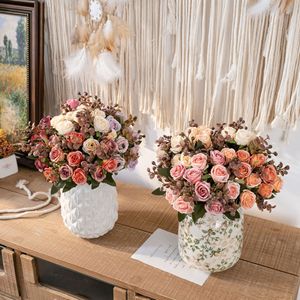 Bouquet de roses artificielles de Picasso pour la décoration de la maison et des mariages - Product Image 1