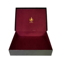 Boîte d'emballage d'huile essentielle en velours rouge de luxe, gaufrage doré, laminage mat, doublure en éponge, boîte rigide écologique, magnétique