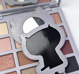 พาเลทแต่งหน้ารูป<span class=keywords><strong>แมว</strong></span>น่ารัก เนื้อแมตต์ หลายสี พร้อมกล่องเครื่องสำอางพกพา<span class=keywords><strong>แบบ</strong></span>แม่เหล็ก - Product Image 3