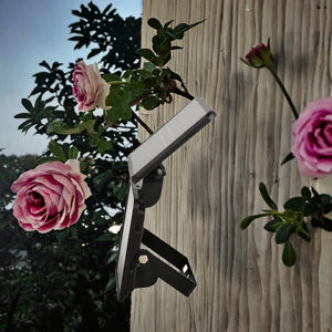 Luci Solari da Parete IP65 Impermeabili con 144 LED, Alimentate a Batteria, 8-10 Ore di <span class=keywords><strong>Illuminazione</strong></span> Calda, Luci Wireless per <span class=keywords><strong>Esterni</strong></span>, Porta d'Ingresso e Giardino - Product Image 2