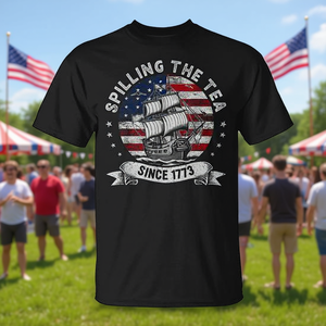 T-shirt « Spilling The Tea Since 1773 » rouge, blanc et bleu pour le 4 juillet - Product Image 3