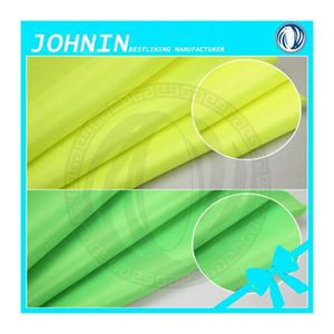 210 T 100% Poliester <span class=keywords><strong>Tafetan</strong></span> De Poliester negro Tela <span class=keywords><strong>Tafetan</strong></span> Tela Rollo Para Chaquetas bolsas forro Riboux Entretela - Product Image 3