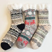 Chaussettes d'hiver OEM en jacquard nordique, épaisses, en polaire Sherpa, avec points antidérapants en silicone, résistantes au froid, pour l'intérieur, la maison et le lit