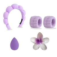 Set de Regalo de Diadema de Plástico Ecológica Cloud Fluffy Spa, Pulseras Antideslizantes, Esponja de Maquillaje, Accesorios para el Cabello y Cuidado de la Piel en Caja
