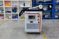 Machine de nettoyage au laser JNCT, machine de nettoyage au laser à impulsions, 300W 500W, machine de décapage de la rouille au laser à vendre