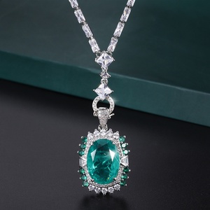 Collier empilable classique et éco-responsable en cuivre avec zircone cubique et diamants baguette pour femme, style polyvalent - Product Image 5