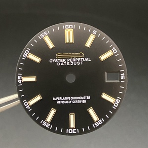 Componenti per Modifica Orologi: Quadrante Sunburst in Lega di Rame da 28,5 mm con Indici a Barra Quadrata e Luminescenza Verde, Compatibile con Movimenti NH35/36 - Product Image 4