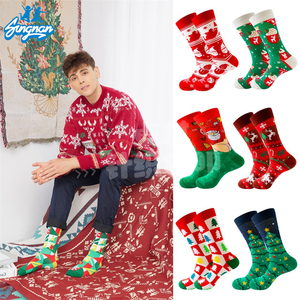 Vente en gros Chaussettes de sport de Noël unisexes Chaussettes de Noël laides en coton Offre Spéciale pour hommes et femmes - Product Image 1