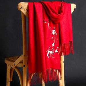 Scialle <span class=keywords><strong>in</strong></span> Pashmina invernali lunghe e morbide da <span class=keywords><strong>donna</strong></span> sciarpe con nappe <span class=keywords><strong>in</strong></span> Cashmere con fiori floreali ricamate sciarpe di <span class=keywords><strong>lana</strong></span> - Product Image 1