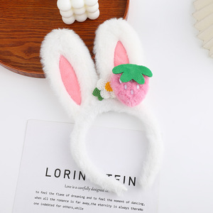 Fascia per capelli rosa da donna, carina e dolce, fatta a mano, con orecchie di coniglio e fragole, in peluche, per lavare il viso a casa - Product Image 2