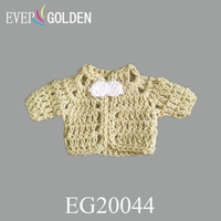 Strickjacke mit Schleife als Mini-Häkelkleid, Niedliches Gastgeschenk für Brautparty, Geburtstagsfeier, Puppenzubehör EG20044 10X5CM