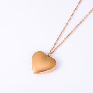 Collier tendance en acier inoxydable avec pendentif croix, plaqué or 18 carats <span class=keywords><strong>et</strong></span> finition miroir, cadre <span class=keywords><strong>photo</strong></span> ouvrable pour couples - Product Image 4