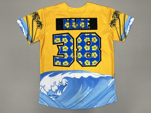 Maillot de baseball personnalisé en polyester jaune uniforme à enfiler pour femme chemises de softball à impression par sublimation à manches courtes - Product Image 2