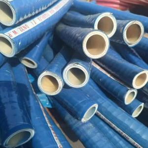 <span class=keywords><strong>Tuyau</strong></span> EPDM bleu de qualité <span class=keywords><strong>alimentaire</strong></span> avec renfort interne en fil d'acier spiralé, support robuste et résistant à la pression négative - Product Image 1