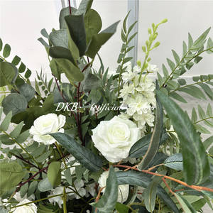 Arche florale géante personnalisée en roses artificielles pour les arrangements d'arche de mariage en extérieur - Product Image 4