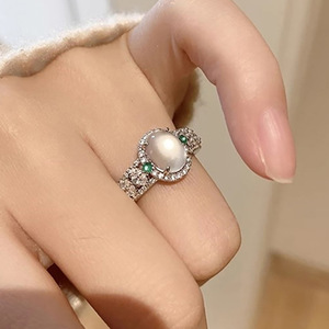 Anello con Design Superficiale Ovale Stile Vintage Francese per Donne - Product Image 5