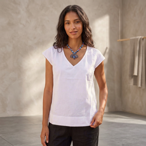 Chemisier blanc à col en V et manches courtes pour femme, coupe ample, décontracté, idéal printemps-été, couleur unie, tissu respirant 100 % coton - Product Image 4