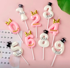Creatieve Prins Prinses Modelleerkaarsen Rookvrije Ongeparfumeerde Verjaardagskaarsen 0-9 Nummer Boog Taartdecoratie Feestartikelen Afstuderen - Product Image 1
