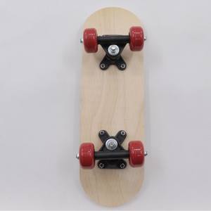 Patineta en Blanco para Niños Cross Border, 23 cm, Madera de Arce Natural, Tabla para Pintar a Mano con Graffiti, para Niños de 8 a 13 Años - Product Image 5