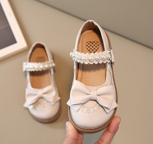 Collection d'été : Chaussures en cuir pour enfants, motif pois tendance, noir et blanc - Product Image 3