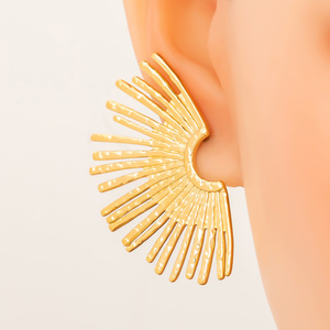 European American Style Stainless Steel <b>Cuff</b> <b>Earrings</b> Flower Geometric Design Gold Color Women Fashion Jewelry - Product Image 1