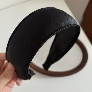 Serre-tête large en satin coréen, couleur unie, pour femme, accessoire capillaire doux et élastique - Product Image 5