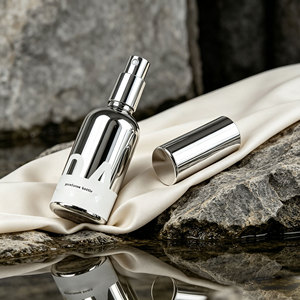 Flacon pulvérisateur <span class=keywords><strong>de</strong></span> <span class=keywords><strong>parfum</strong></span> en verre électroplaqué argenté <span class=keywords><strong>de</strong></span> haute qualité, flacon <span class=keywords><strong>de</strong></span> brume cosmétique pour huile essentielle avec bouchon - Product Image 4
