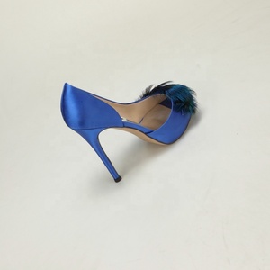 Splendidi <span class=keywords><strong>Tacchi</strong></span> a Spillo con Plateau in Raso Blu Reale e <span class=keywords><strong>Piume</strong></span> di Pavone, Scarpe da Sera Retrò di Lusso Stile Regina - Product Image 3