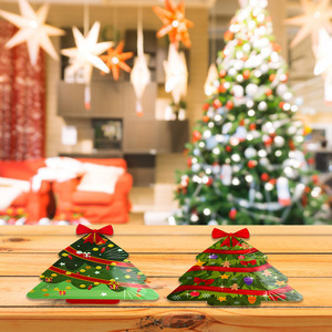 Assiettes jetables <span class=keywords><strong>en</strong></span> <span class=keywords><strong>papier</strong></span> <span class=keywords><strong>en</strong></span> forme <span class=keywords><strong>de</strong></span> sapin <span class=keywords><strong>de</strong></span> Noël, ensemble <span class=keywords><strong>de</strong></span> décoration <span class=keywords><strong>de</strong></span> fête avec motif Joyeux Noël - Product Image 2