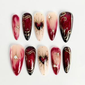 Ongles à presser faits main de luxe extrême, style tendance et chic, avec cœurs 3D chromés et motifs floraux, longs ongles stiletto pour une ambiance haute couture - Product Image 6