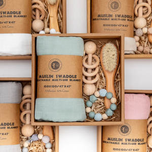 Boîte cadeau de bavoirs pour nouveau-né super doux personnalisés, vente chaude de serviettes pour bébé, hochets, barboteuses, <span class=keywords><strong>attache</strong></span>-sucette, accessoires de naissance - Product Image 4