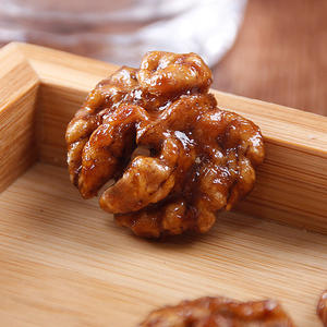 바삭하고 달콤한 꿀맛의 구운 호두 커널, 단단한 식감의 소금간 견과류, 여가 시간을 위한 건강 간식, 대용량 포장 - Product Image 4