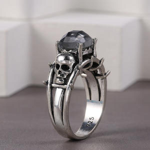 Anillo de cóctel Skeleton para hombre, plata 925, ónix negro, engaste redondo con puntas, regalo, anillos de moda - Product Image 1
