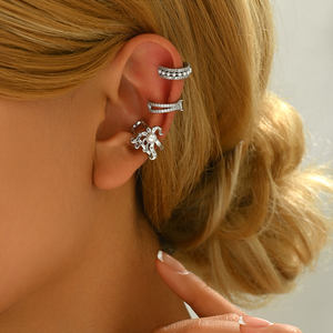 Boucles d'oreilles à pince en forme géométrique en cuivre plaqué or à la mode pour femmes de haute qualité bijoux en Zircon à la mode pour les cadeaux de fêtes - Product Image 1