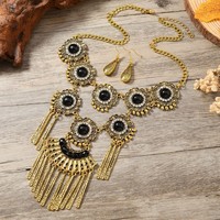 Parure de bijoux unisexe Ganyuan tendance en alliage, style rétro, avec pendentif à pampilles et chaîne de pull (Collier/Boucles d'oreilles/Bracelet)
