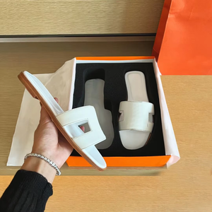 Luxury Designer Shoes Women Beach Slippers Premium Genuine Leather Comfort Open Toe Strap Fashion Trend Summer Beach Poolside - Product Image 4