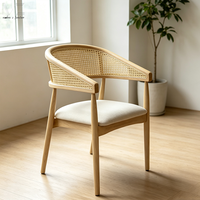 Chaise de salle à manger en bois de designer Japandi, dossier en rotin naturel, fauteuil d'appoint de luxe pour hôtel boutique, café