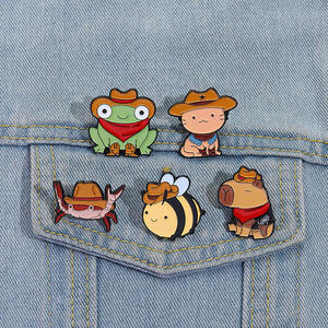工厂价螃蟹胸针蜜蜂青蛙动物主题服装配饰黑色金属徽章别针UV印刷牛仔包礼物 - Product Image 2