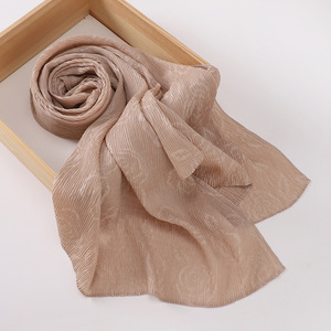 2026年新作 花柄プリント クリンクルスカーフ ソフト 軽量 ムスリム ヘッドカバー ターバンスタイル ファッションヒジャブ 女性用 デイリーユース - Product Image 4