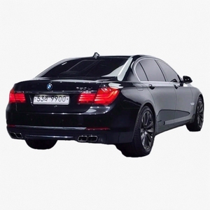 BMW 760Li Individual con Volante a la Izquierda - Sedán de Lujo Usado para Exportación Internacional, Motor V12 y Personalización Exclusiva - Product Image 2