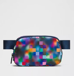 Sac banane de sport imperméable personnalisé en nylon coloré avec fermeture éclair, sac de taille et sac bandoulière - Product Image 3