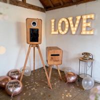 Support en bois de chêne pour iPad, appareil photo reflex numérique, imprimante photo vintage, borne d'impression en libre-service, flight case pour fêtes et événements, capacité 15 personnes