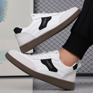 Chilowa Baskets blanches pour hommes, chaussures décontractées à talon bas et semelle en caoutchouc - Product Image 3