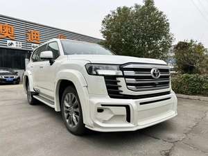 Kit carrosserie Premium LC300 (WALD) pour <span class=keywords><strong>une</strong></span> esthétique <span class=keywords><strong>de</strong></span> véhicule améliorée - <span class=keywords><strong>Campagne</strong></span> 2021 - Product Image 5