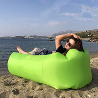 Canapé gonflable portable de conception unique pour l'extérieur, idéal pour le camping, les pique-niques et les festivals de musique