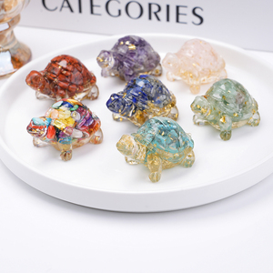 Figurine de tortue en résine de 5 cm avec éclats de cristal naturel (quartz blanc, <span class=keywords><strong>améthyste</strong></span>, quartz rose), feuille d'or, cadeau décoratif, vente en gros - Product Image 1