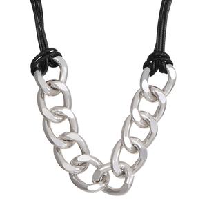 Collar Gargantilla Vintage de Varias Capas, Collar de Cadena Cubana Plateada, Collar de Cuero PU Negro, Joyería Punk para Mujer - Product Image 5