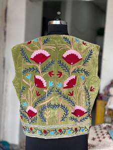 Chaleco Acolchado de Terciopelo con Bordado Floral para Mujer, Cuello Redondo, Manga Larga, Estilo Prairie Chic, Hecho a Mano, Secado Rápido, Chaqueta Decorativa - Product Image 2