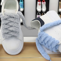 Lacets plats en peluche de 15 mm de haute qualité, style décontracté, à motif dentelé, tendance, avec sac de rangement pour lacets
