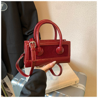 Sac à main classique pour femme, mini, rigide, avec bandoulière amovible, élégant et assorti pour les activités quotidiennes en extérieur